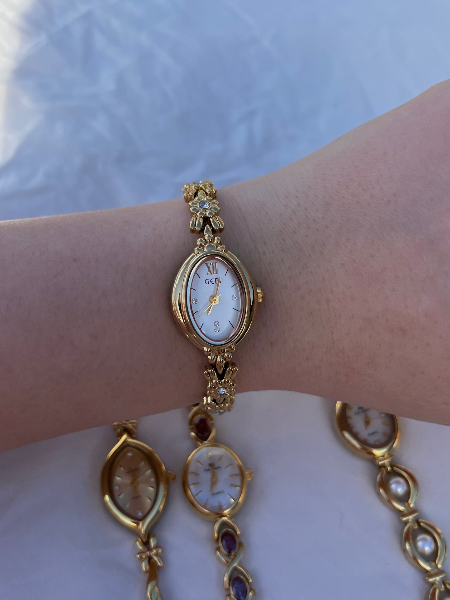 VINTAGE FLOWER WATCH (FÖRBESTÄLLNING)